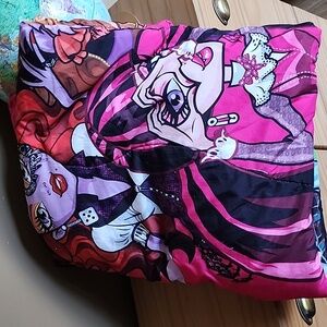 Monster High Twinsize Comforter Reversible Black And Pink